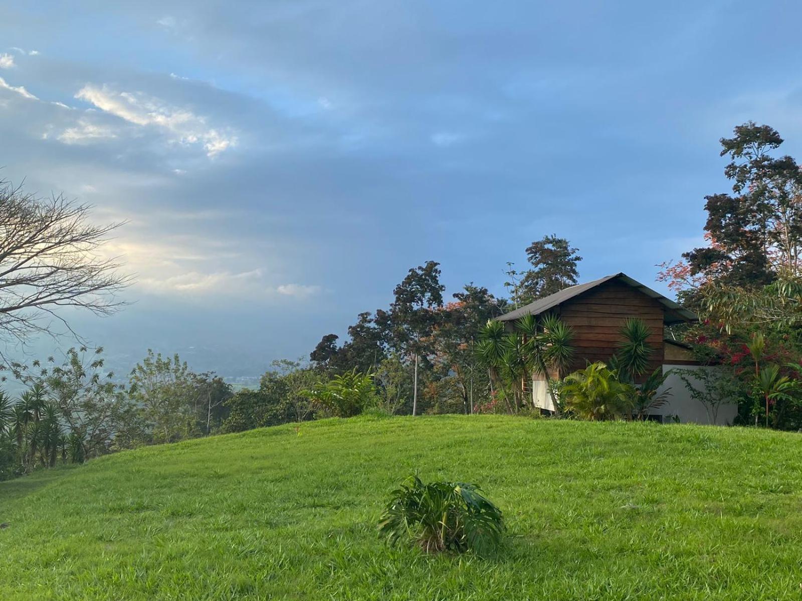 Hotel Hacienda Monteclaro Turrialba Zewnętrze zdjęcie
